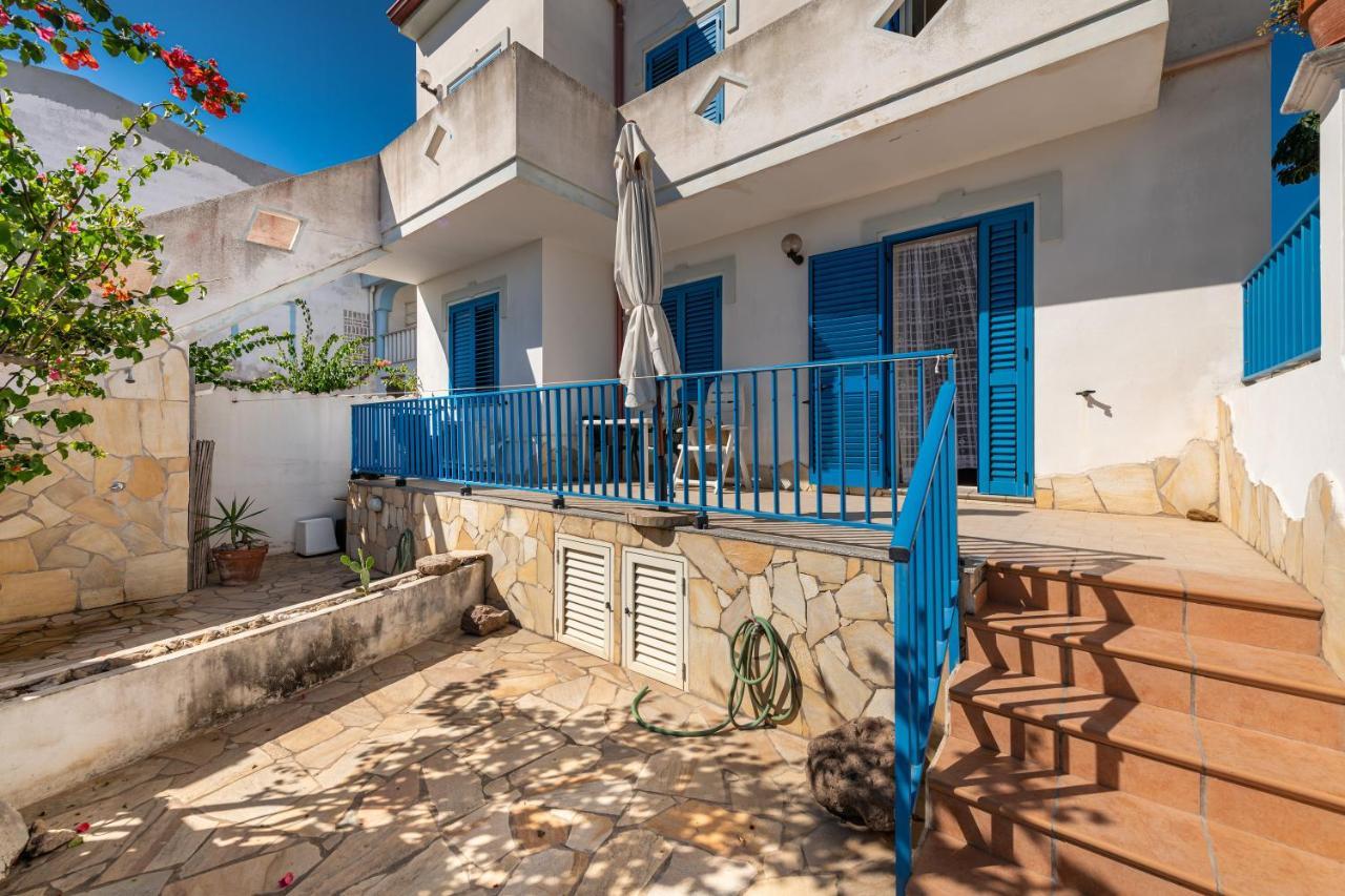 Casa Vacanze 21 Aprile - T Calasetta Εξωτερικό φωτογραφία