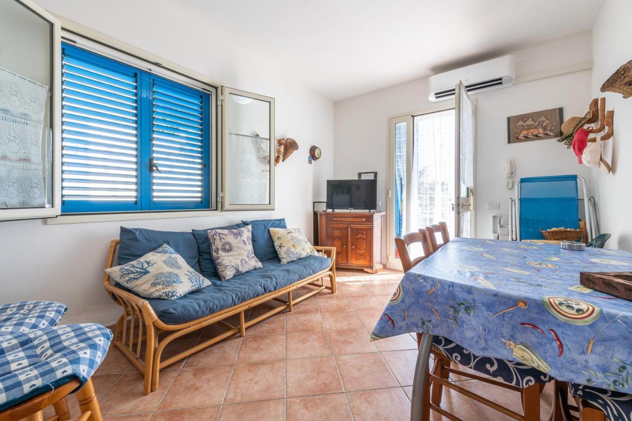 Casa Vacanze 21 Aprile - T Calasetta Εξωτερικό φωτογραφία