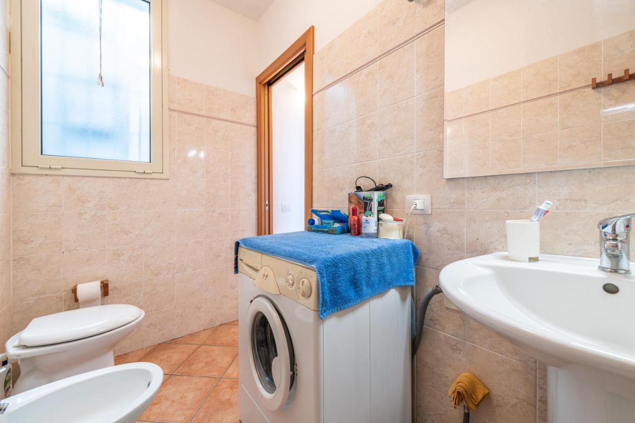 Casa Vacanze 21 Aprile - T Calasetta Εξωτερικό φωτογραφία
